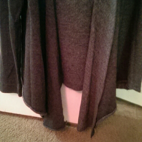 Grey sweater - Picture 2 of 2