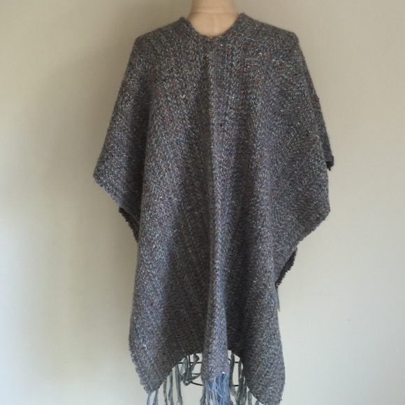 Kessler & Wilkerson gorgeous cape/poncho - Picture 2 of 2