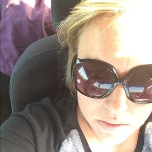 Meet your Posher, Lesli