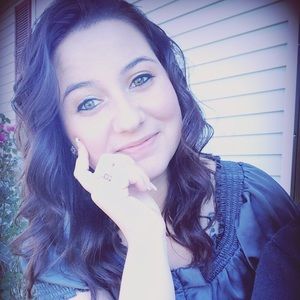 Meet your Posher, Candace