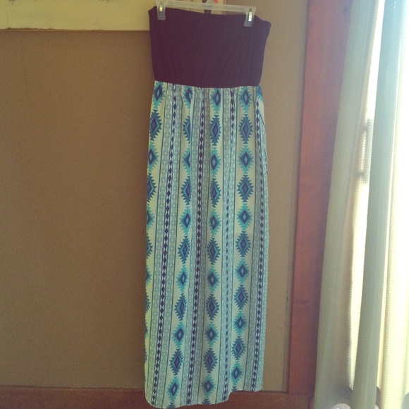 NEVER WORN!! Blue Aztec print maxi.