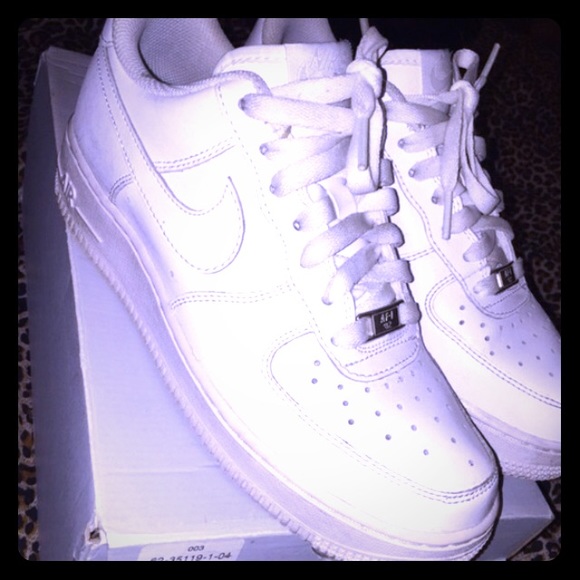 Looking for air force 1's good condition