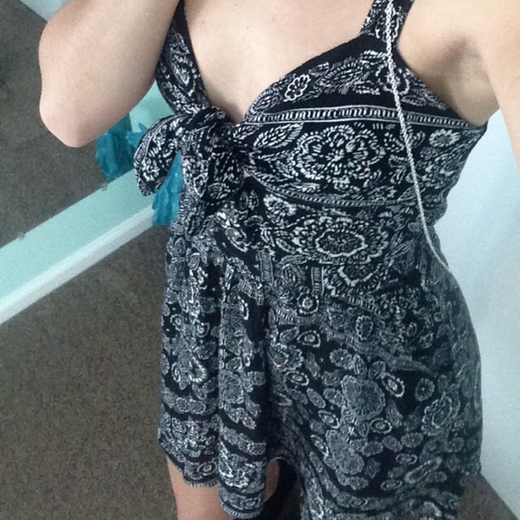 ❌SOLD❌Kendall & Kylie Dress🌻