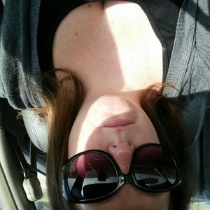 Meet your Posher, Annette