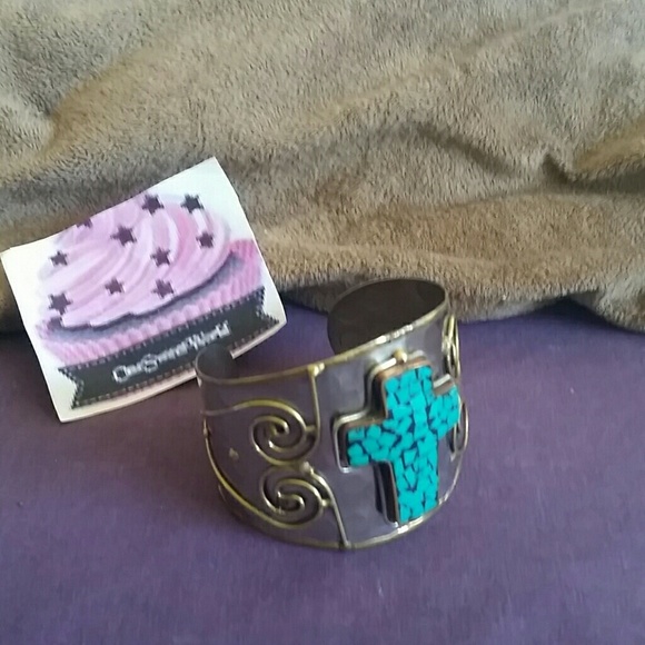 Jewelry - Hammered metal cross bracelet with turquoise!