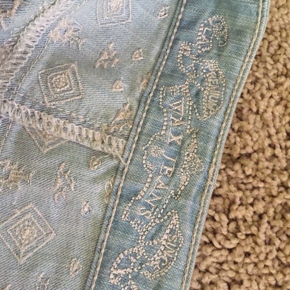 Francesca's jean shorts - Picture 4 of 4