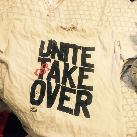 T-shirt (male).