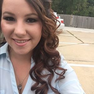 Meet your Posher, Melissa