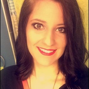 Meet your Posher, Courtney