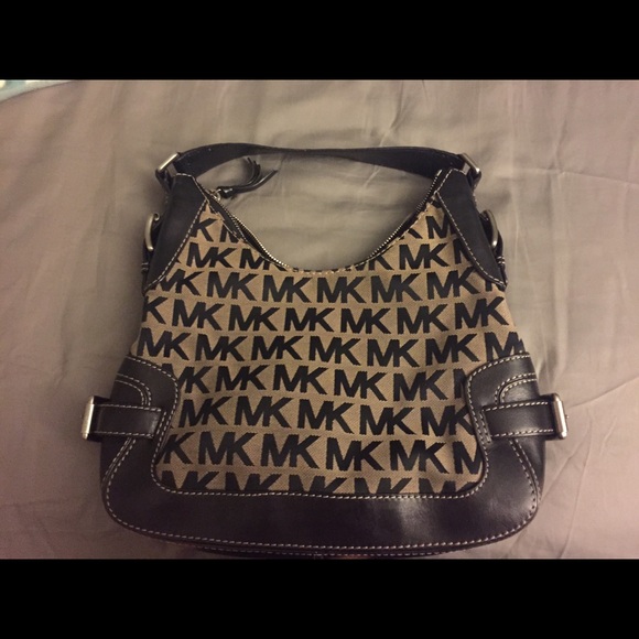 Michael Kors Hobo