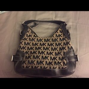 Michael Kors Hobo