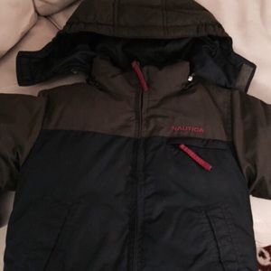 3t $8 Nautica coat w hood. Excellent condition