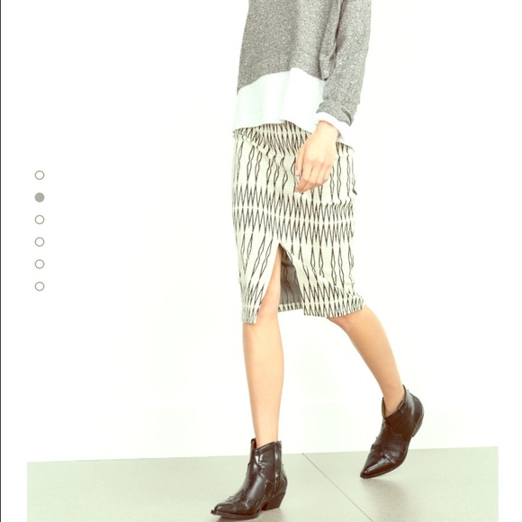 Zara Dresses & Skirts - Zara TRF jacquard skirt