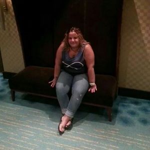 Meet your Posher, Alicia