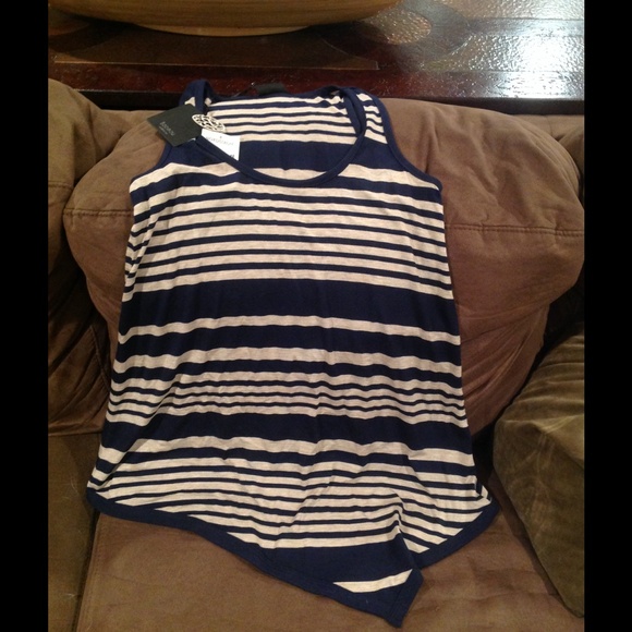 NWT contemporary bobeau razor back top