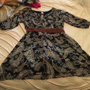 XL falls to knee paisley dress