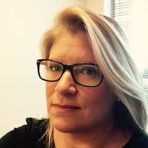 Meet your Posher, Davina