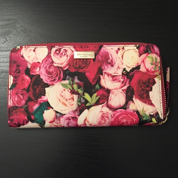 Kate Spade Neda Ziparound wallet