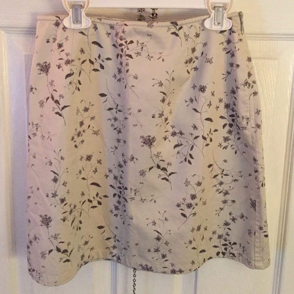 JCtew gray floral print skirt size 2