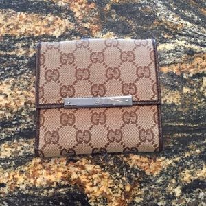 Authentic Gucci wallet