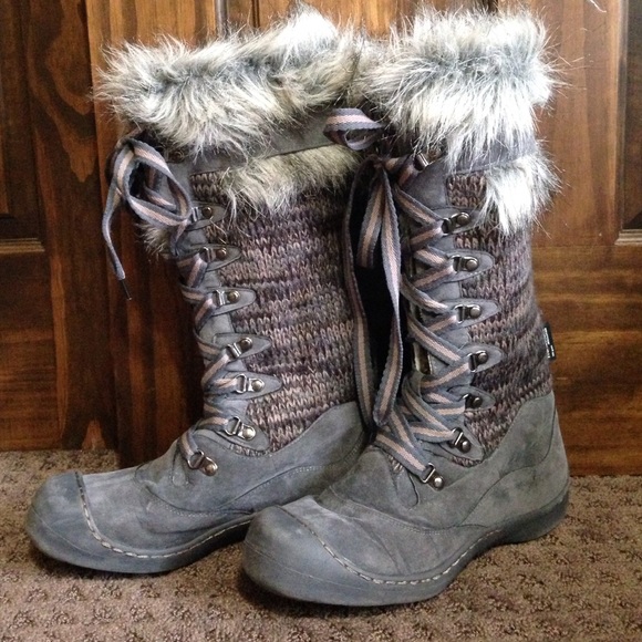 Mukluks Gwen tall lace up boot