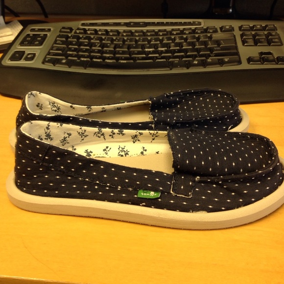 Sanuk Dotty slip on