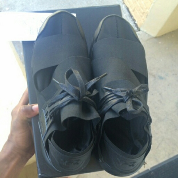 Y3 - Picture 2 of 2