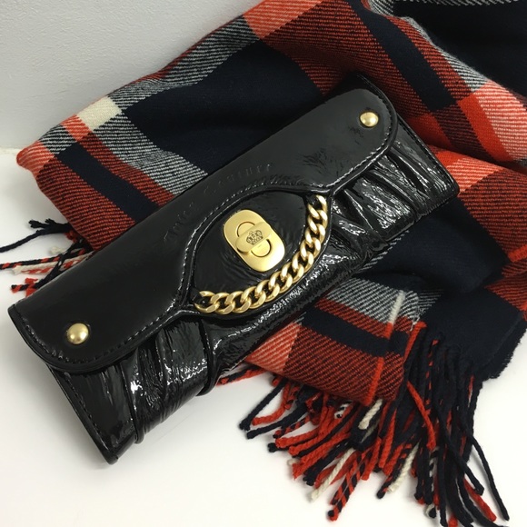 Best Juicy couture clutch/wallet