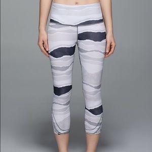 Lululemon crops