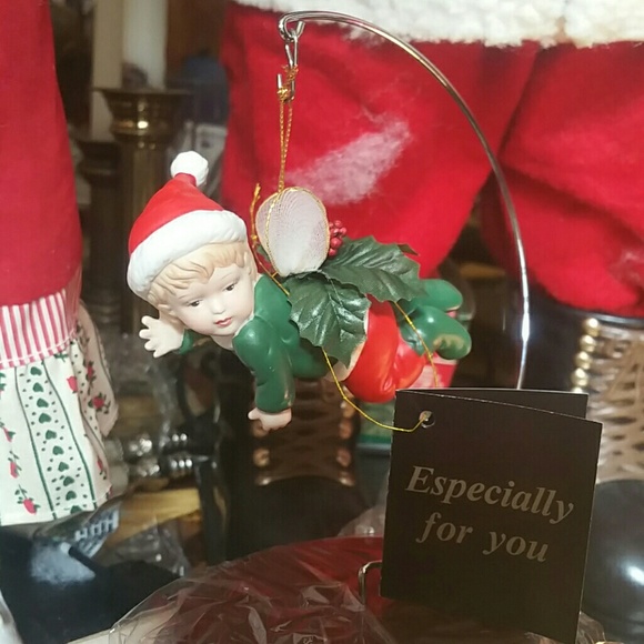 HOUSE OF LLOYD-CRISTMAS-AROUND-THE-WORLD - Picture 3 of 4