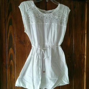 Medium White Cotton Lace Motherhood Maternity Top