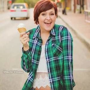 Meet your Posher, Makayla