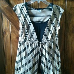 Motherhood Maternity Medium Top