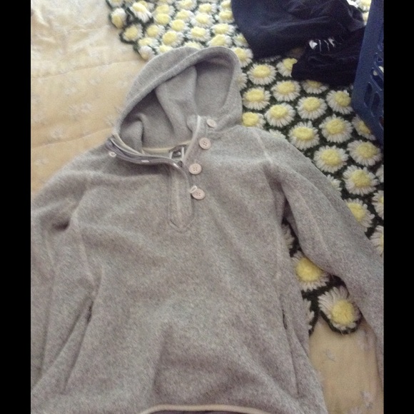 North Face pullover sweater