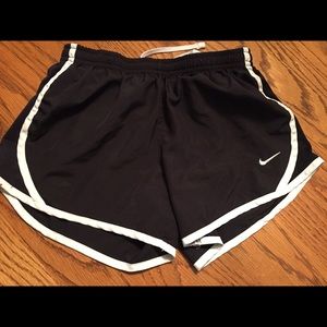 Black Nike shorts