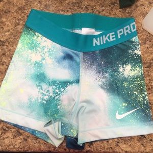 Nike pro XS