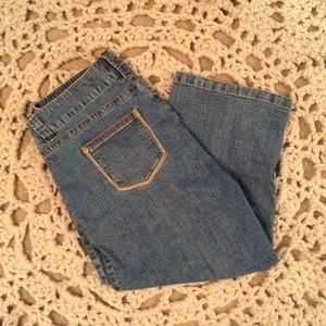 Ladies Denim Capri pants