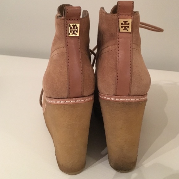 Tory Burch Tan Vikki Lace-up Wedge Bootie - Picture 3 of 4