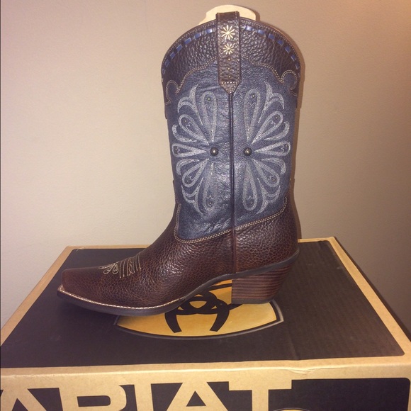 Ariat- Daisy Boot sz 9 - Picture 1 of 1