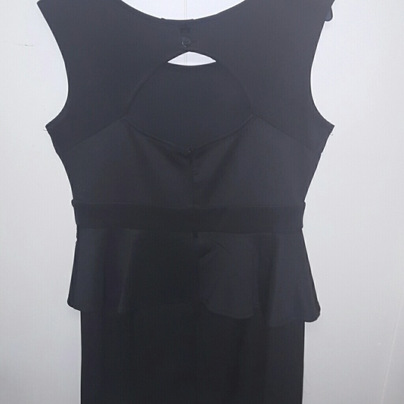 BLACK PLEPLUM MiNi DRESS SIZE 15/16 - Picture 2 of 4