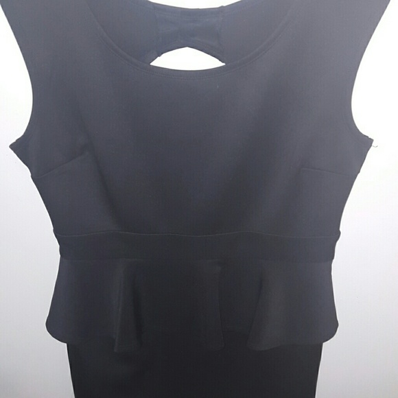 BLACK PLEPLUM MiNi DRESS SIZE 15/16 - Picture 3 of 4