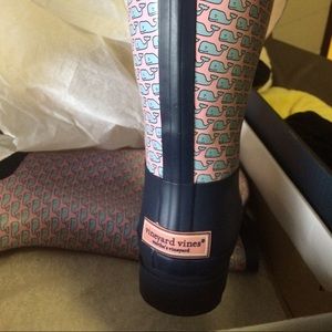 Vineyard vine rain boots