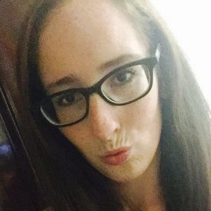 Meet your Posher, Alanna
