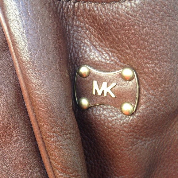Mint condition michael Kors leather purse - Picture 3 of 4