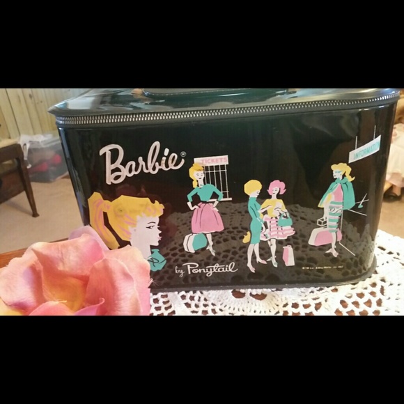 Vintage Barbie Train Case great retro purse.
