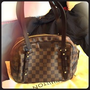 Lv bag good condition