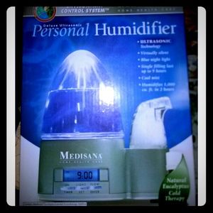 *DELUX ULTRASONIC PERSONAL HUMIDIFIER
