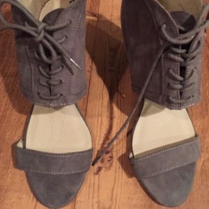 Gray wedged bootie size 9