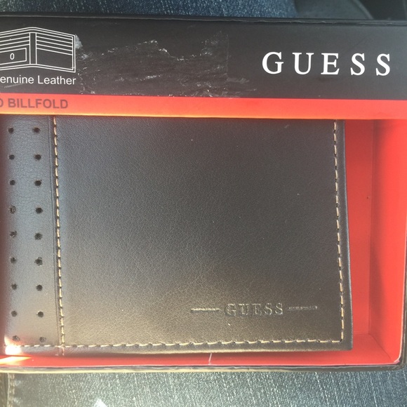 Guess men's wallet - Picture 2 of 3