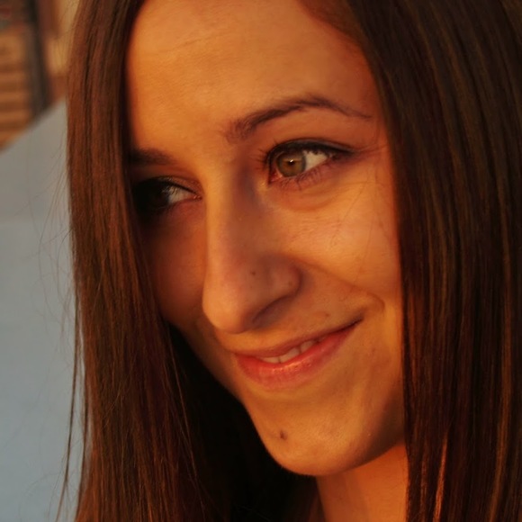 Meet your Posher, Bailey